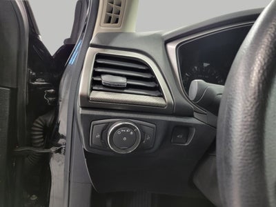 2017 Ford Fusion SE FWD