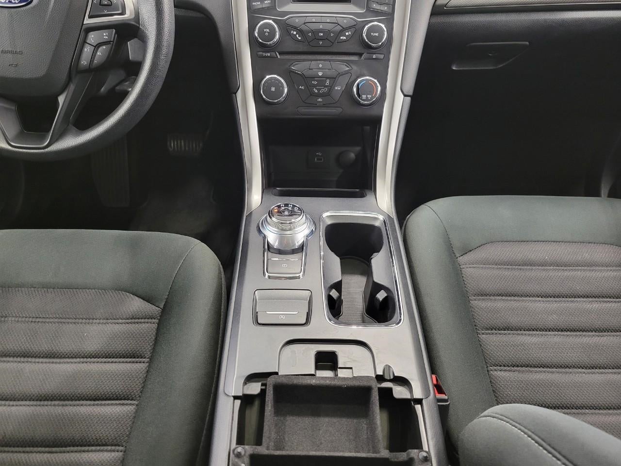 2017 Ford Fusion SE FWD