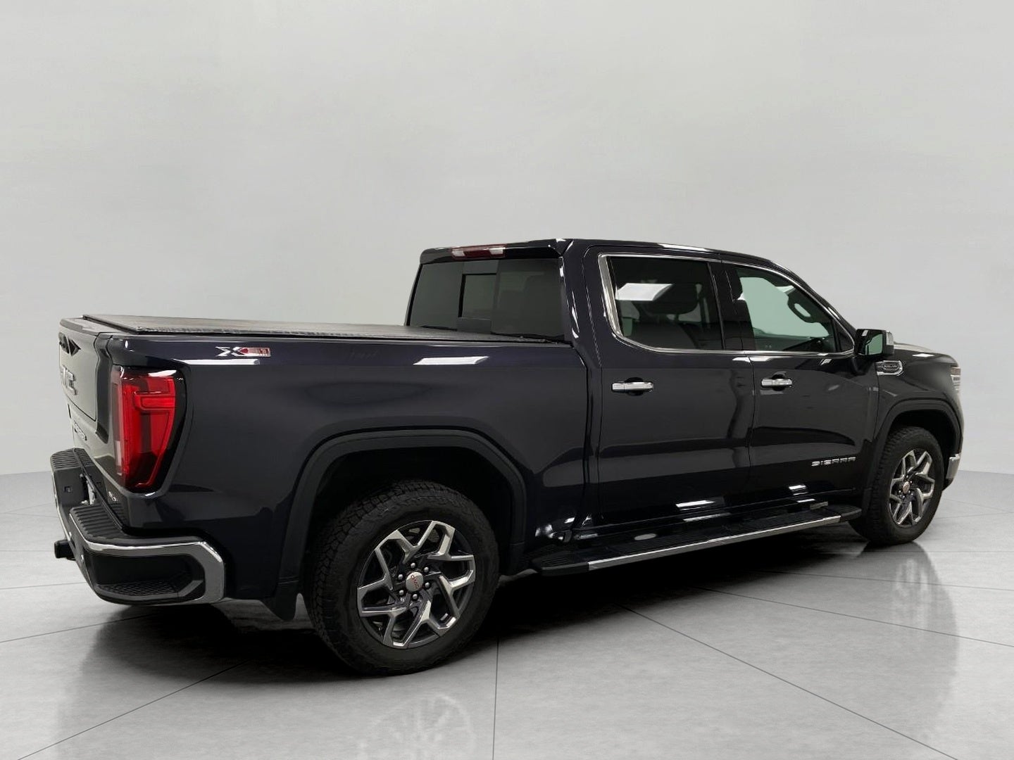 2024 GMC Sierra 1500 4WD Crew Cab 147 SLT