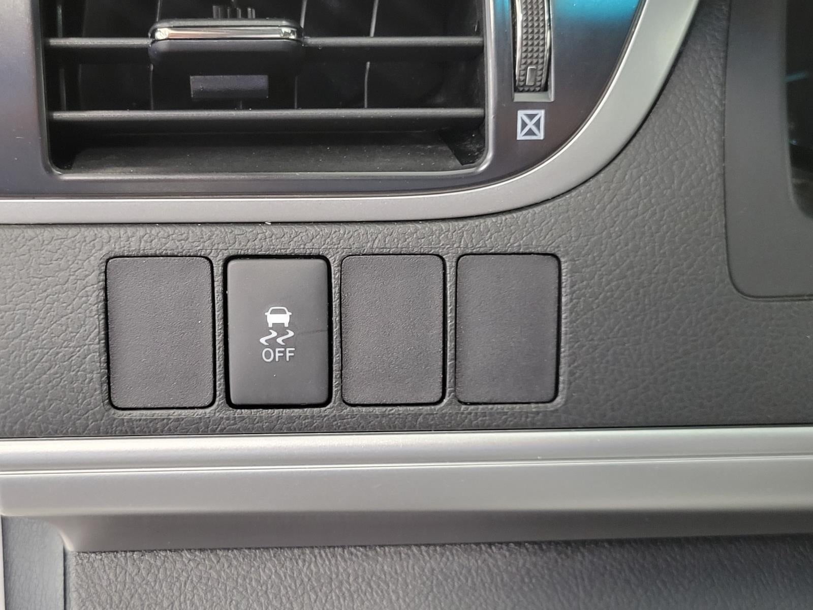 2012 Toyota Camry 4dr Sdn I4 Auto SE