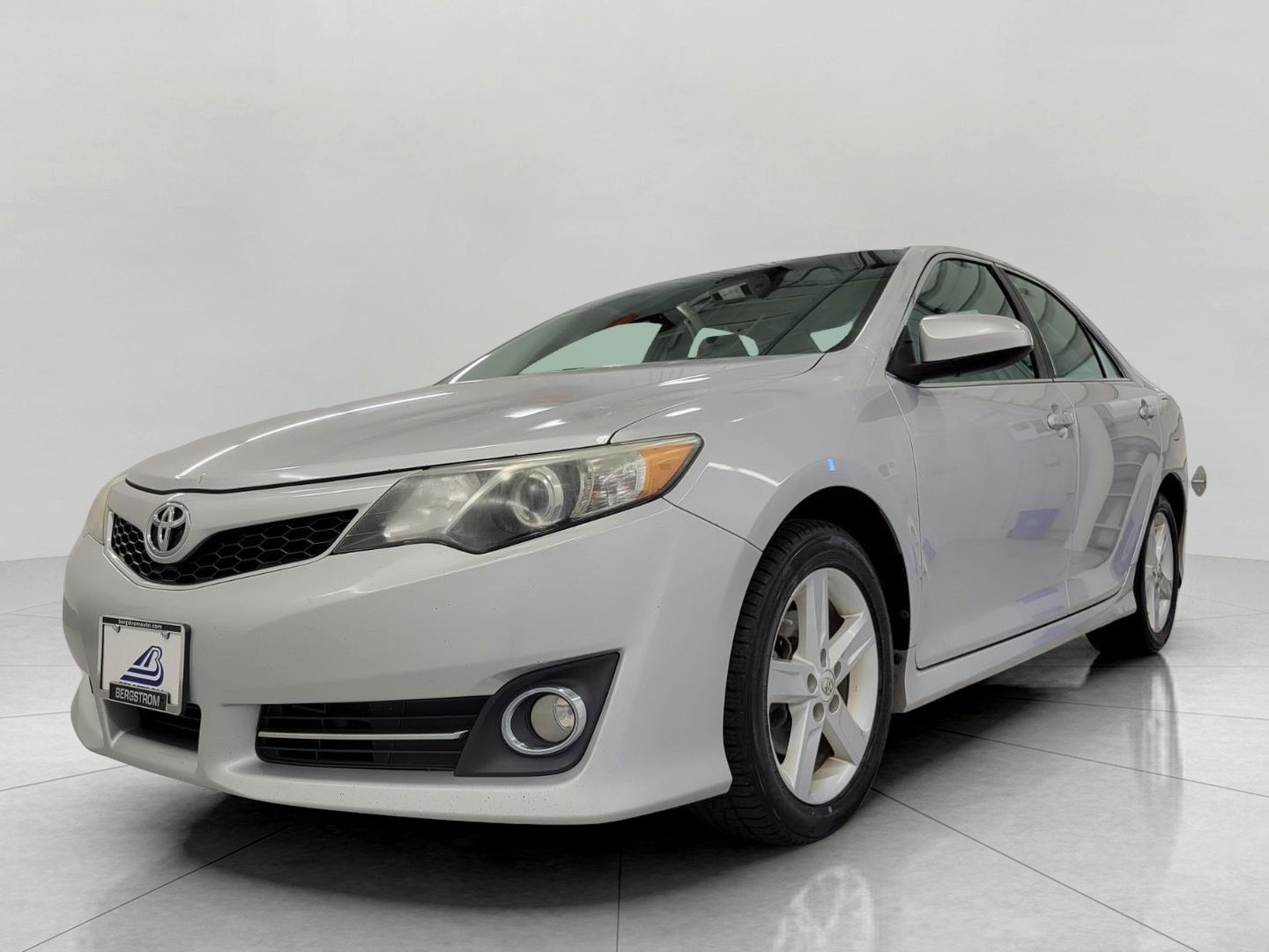 2012 Toyota Camry 4dr Sdn I4 Auto SE