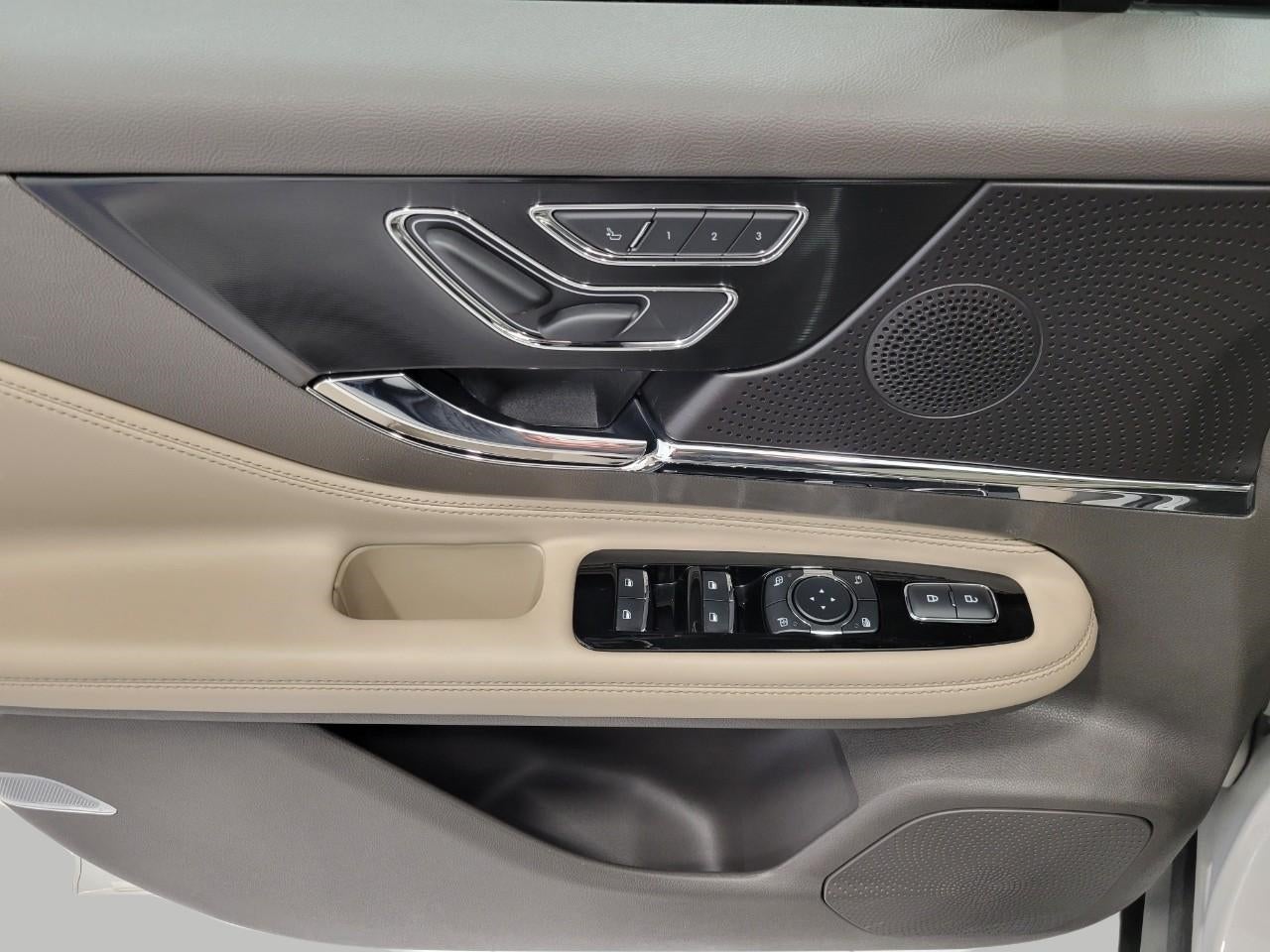 2023 Lincoln Corsair RESERVE AWD ** HEATED STEERING WHEEL ** PANORAMIC SUNROOF ** 360 DEGREE CAMERA **