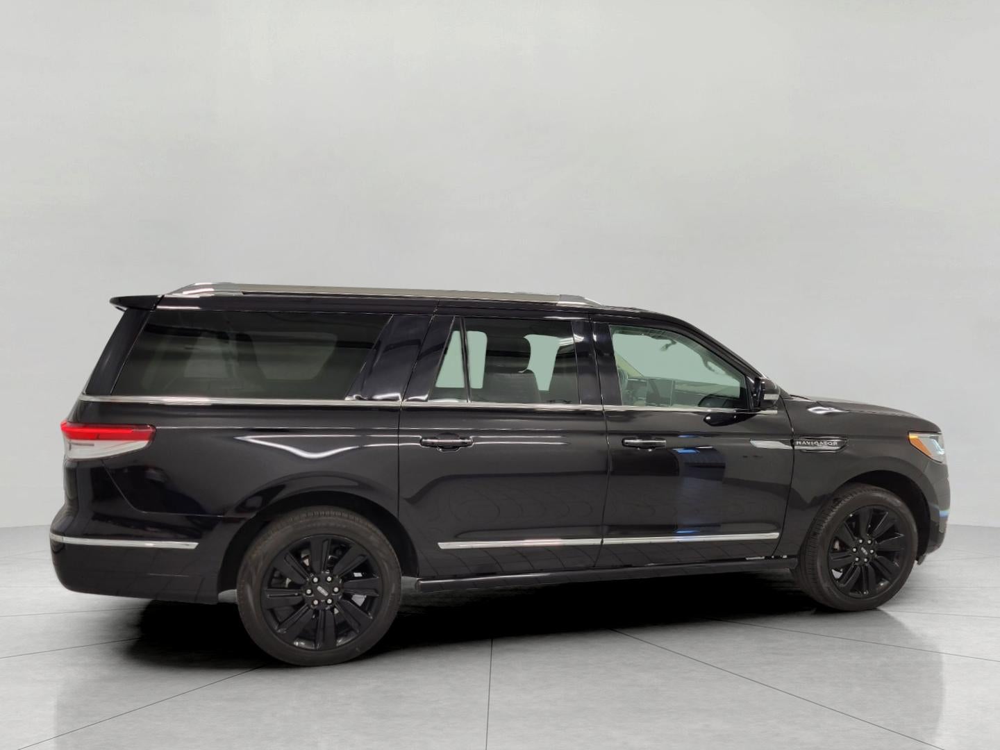 2024 Lincoln Navigator L RESERVE 4X4 ** LUXURY PACKAGE ** MONOCHROMATIC PACKAGE **