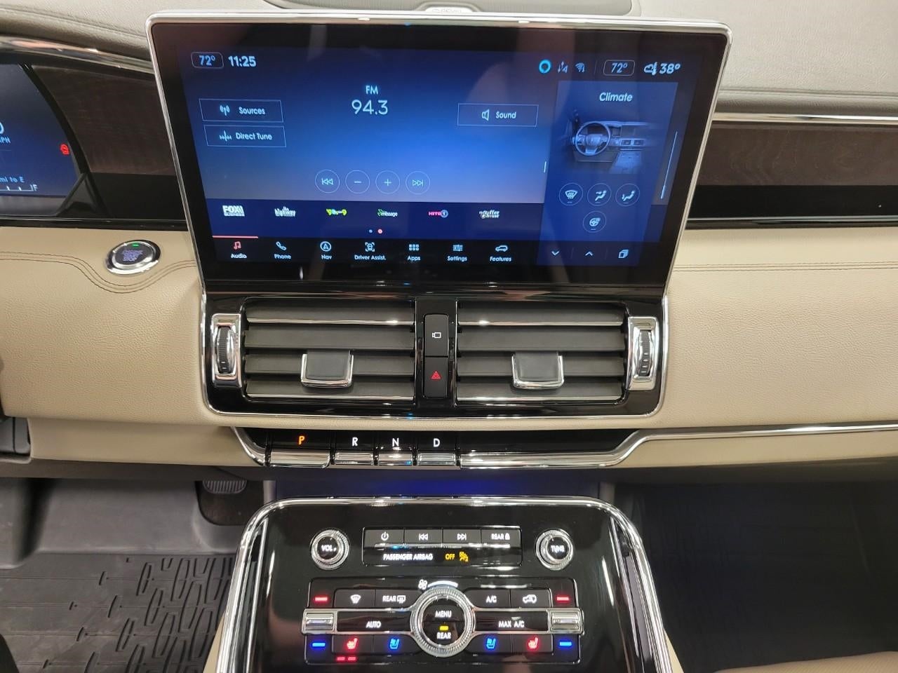 2024 Lincoln Navigator L RESERVE 4X4 ** LUXURY PACKAGE ** MONOCHROMATIC PACKAGE **