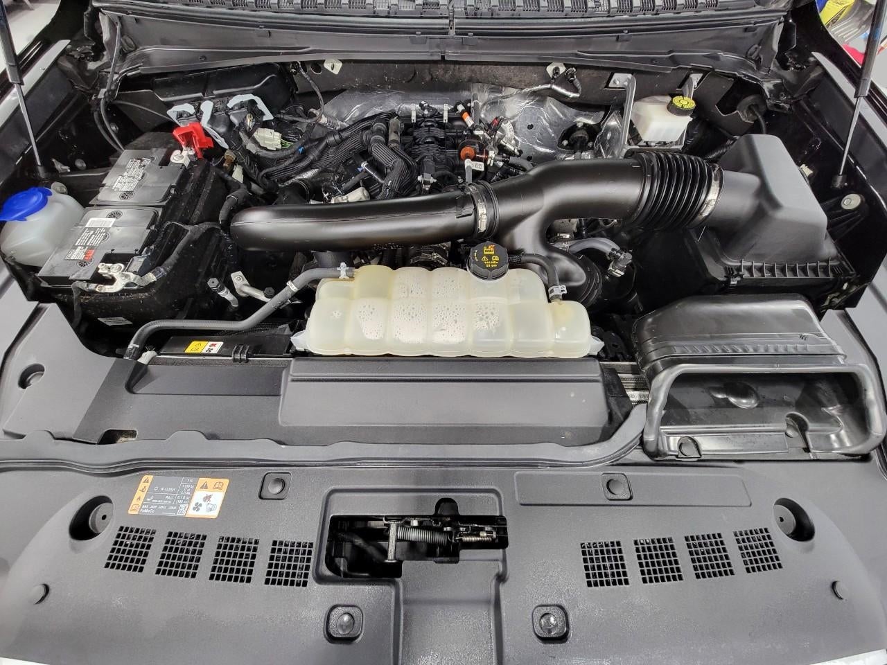 2024 Lincoln Navigator L RESERVE 4X4 ** LUXERY PACKAGE ** MONOCHROMATIC PACKAGE ** PANROAMIC SUNROOF **