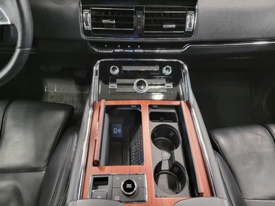 2024 Lincoln Navigator L RESERVE 4X4 ** LUXERY PACKAGE ** MONOCHROMATIC PACKAGE ** PANROAMIC SUNROOF **