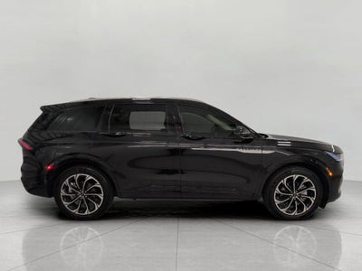 2025 Lincoln Nautilus Reserve AWD