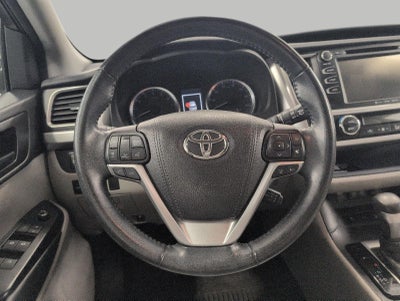 2017 Toyota Highlander LE Plus V6 AWD