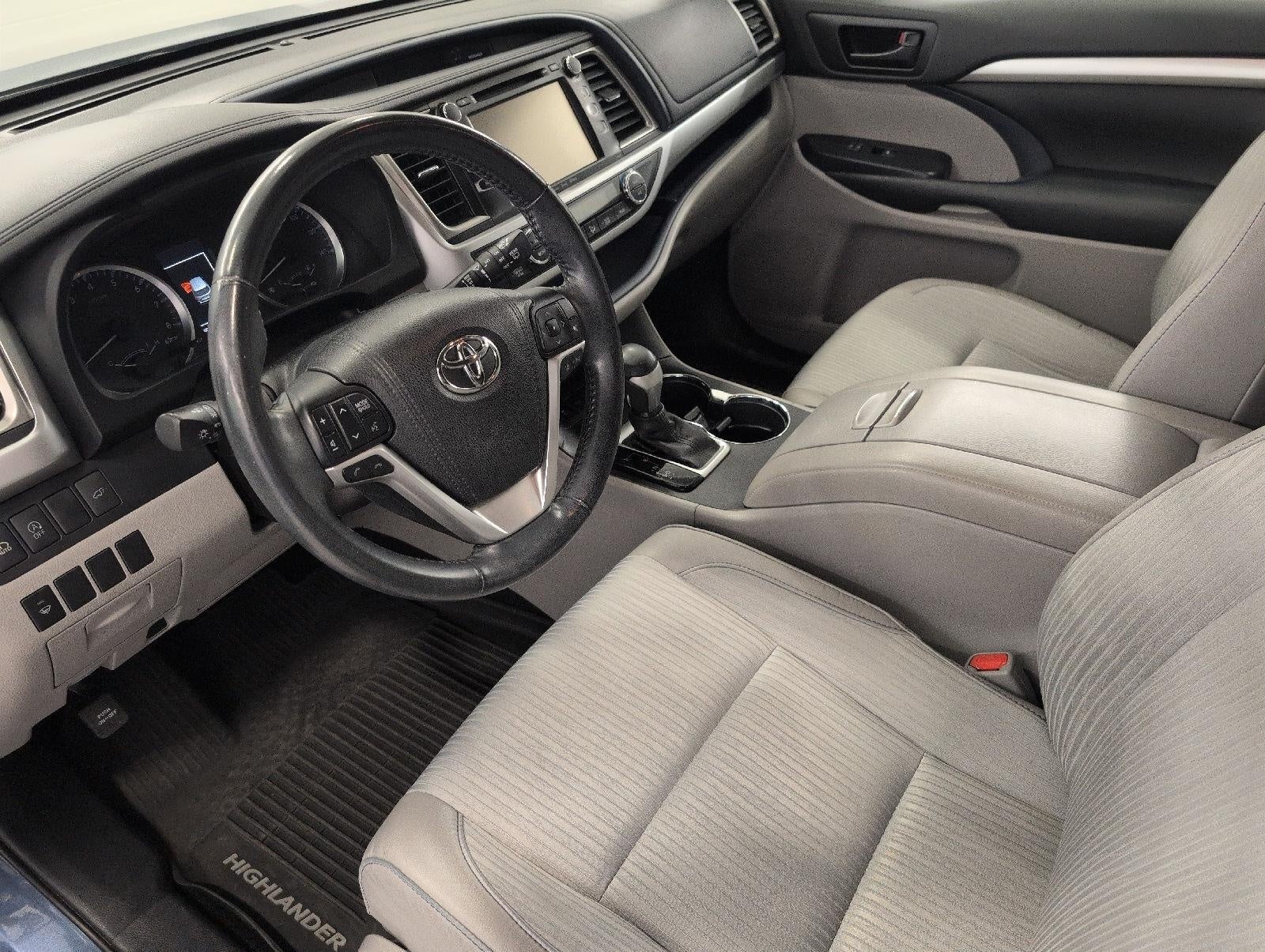 2017 Toyota Highlander LE Plus V6 AWD