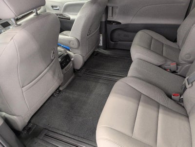 2018 Toyota Sienna XLE FWD 8-Passenger