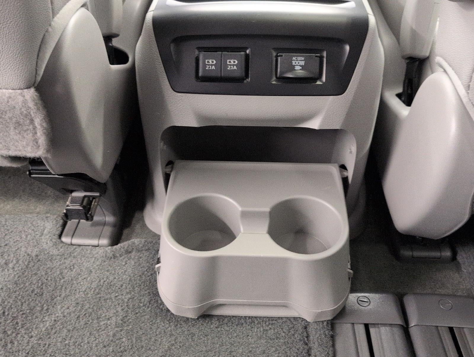 2018 Toyota Sienna XLE FWD 8-Passenger