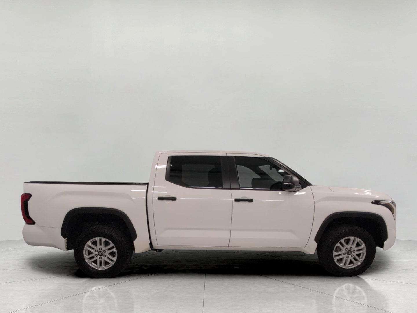 2025 Toyota Tundra 4WD SR5 CrewMax 5.5' Bed