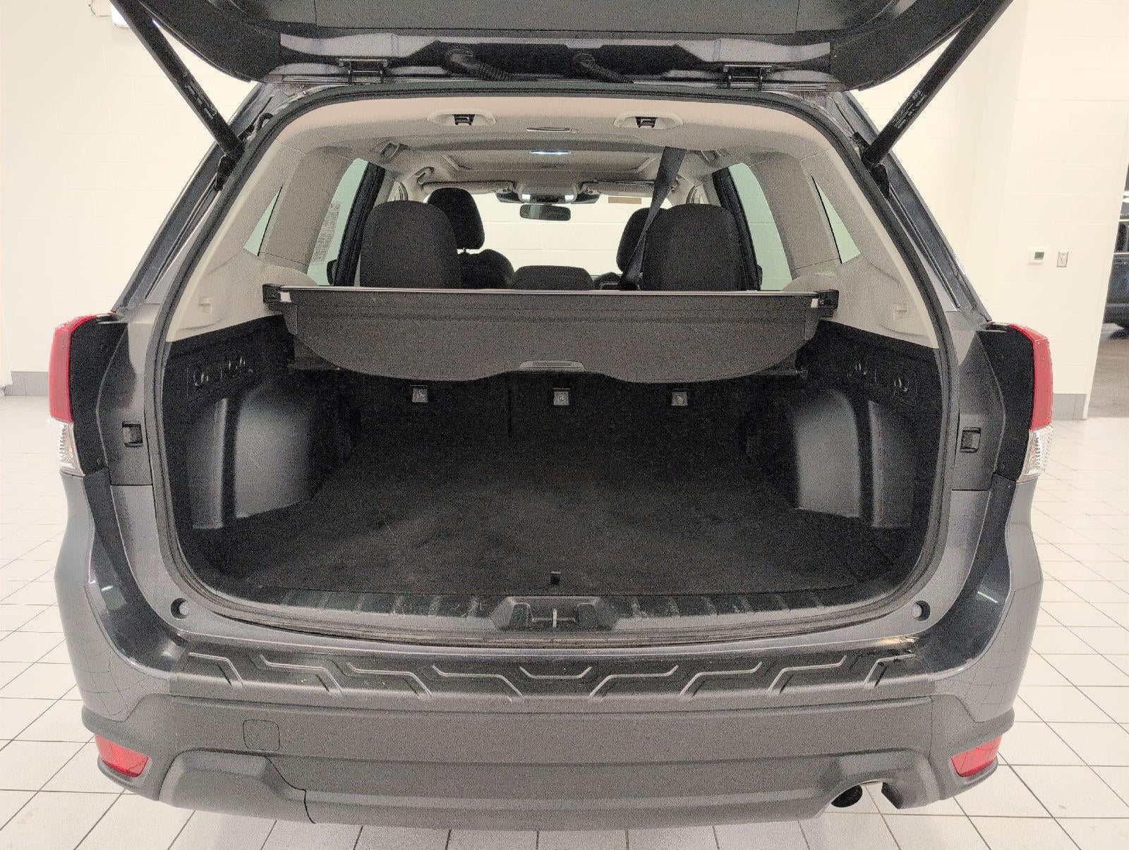2023 Subaru Forester Premium CVT