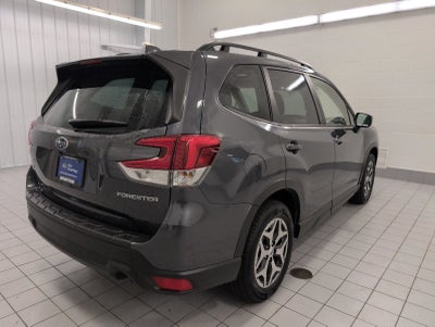 2023 Subaru Forester Premium CVT