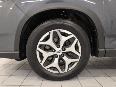 2023 Subaru Forester Premium CVT
