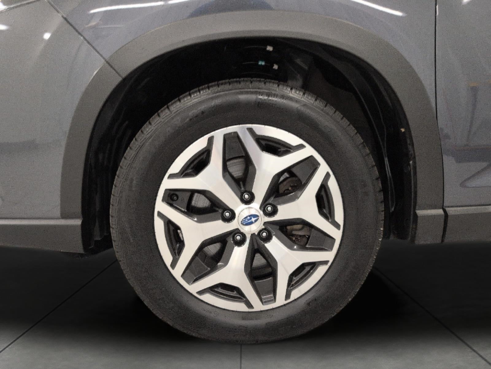 2023 Subaru Forester Premium CVT