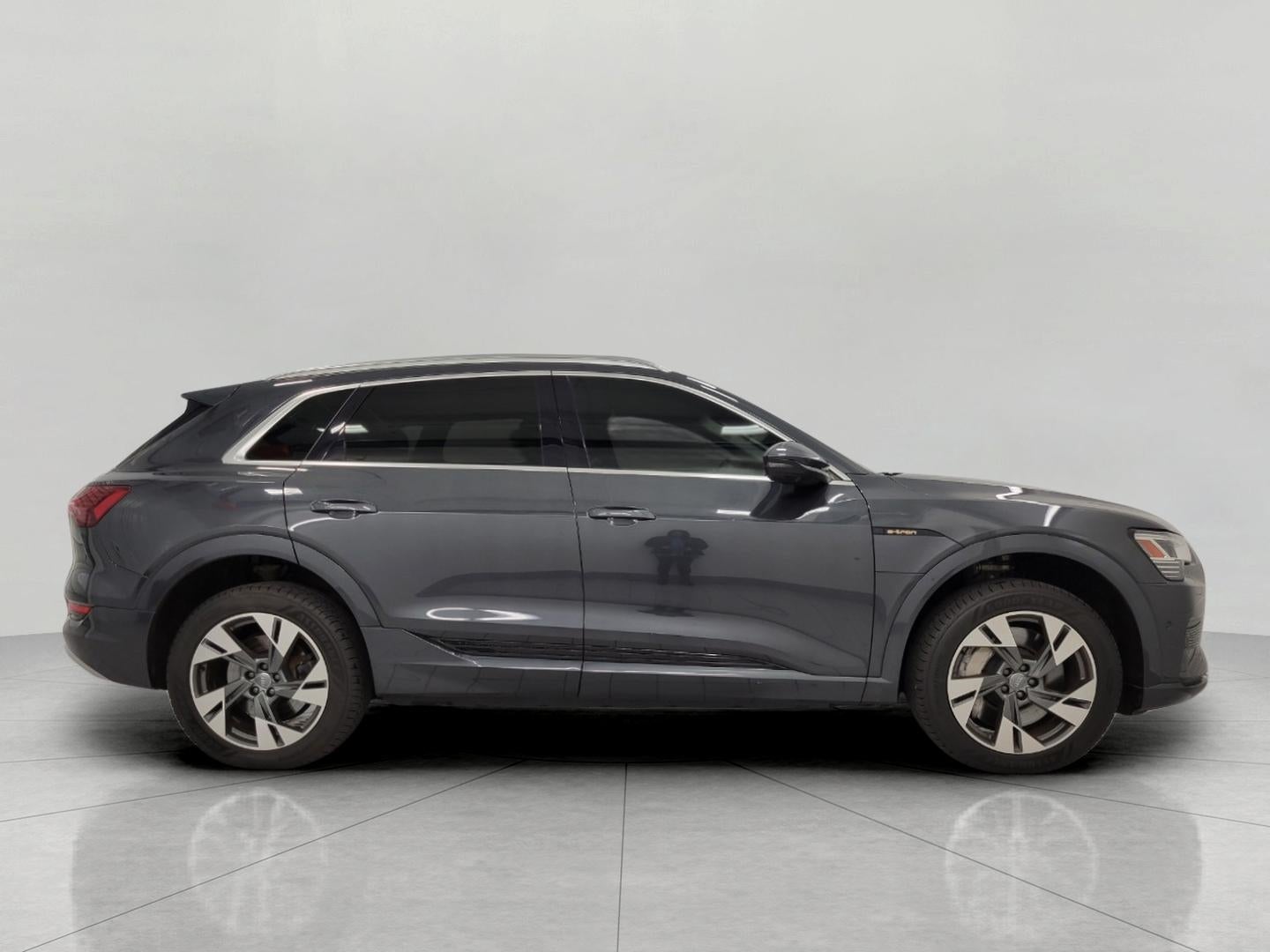 2021 Audi e-tron Premium Plus quattro