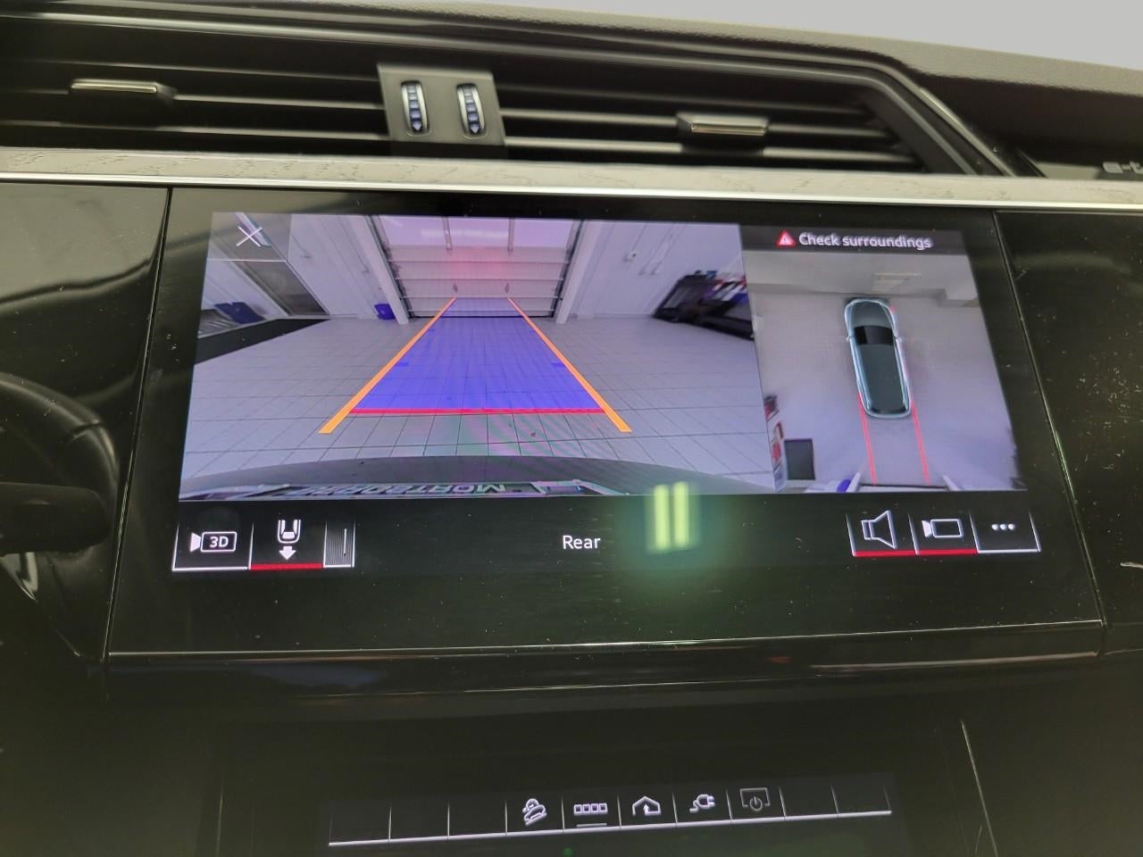 2021 Audi e-tron Premium Plus quattro