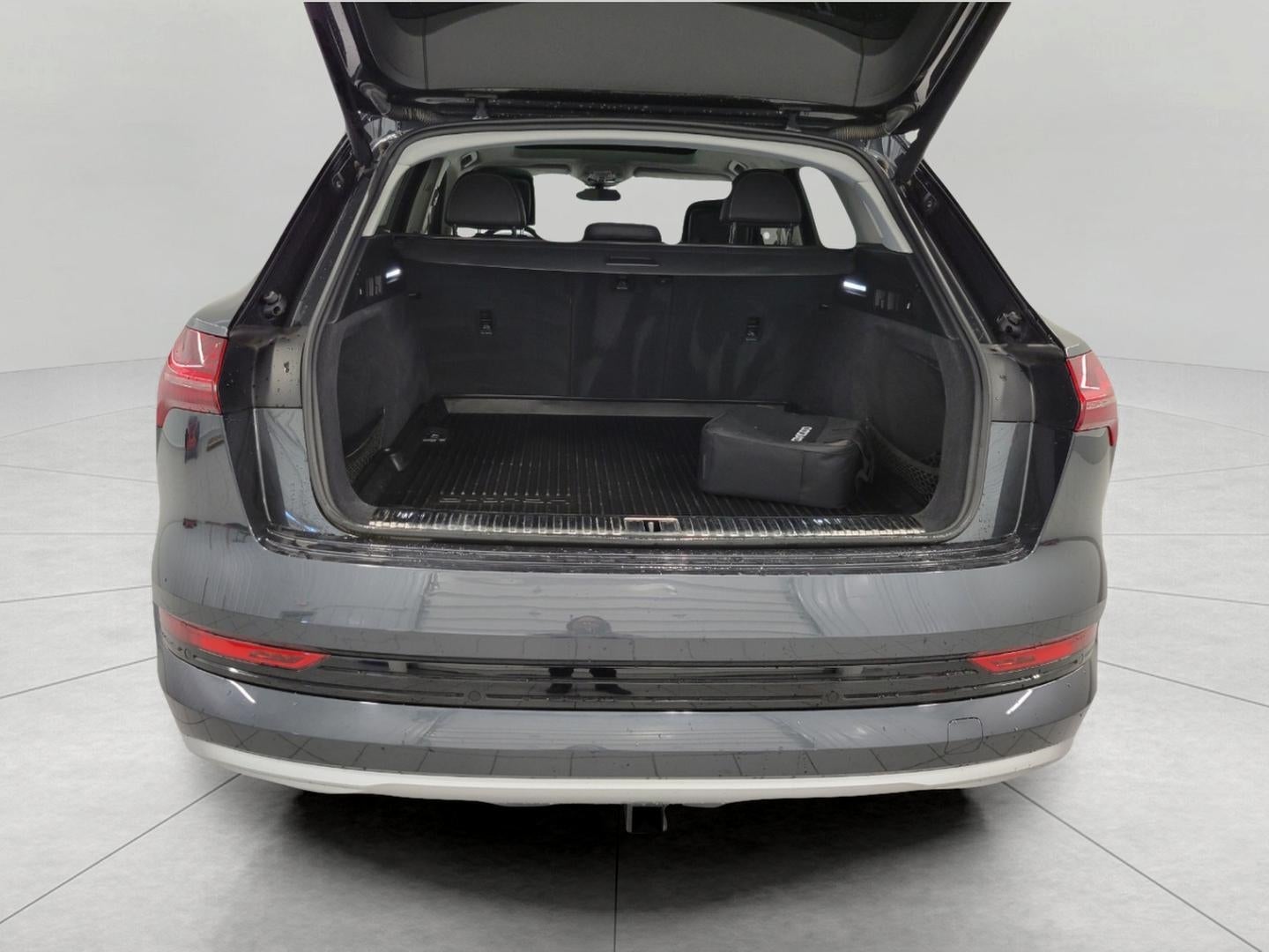 2021 Audi e-tron Premium Plus quattro