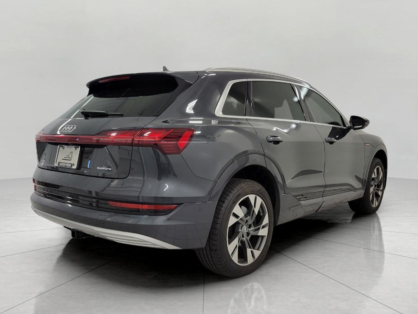 2021 Audi e-tron Premium Plus quattro