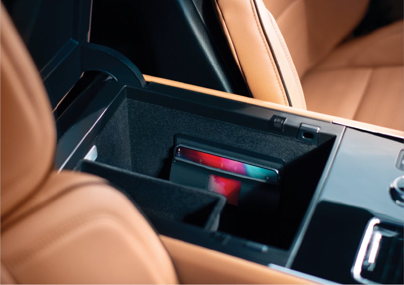 The interior of a 2023 Lincoln Aviator® Black Label model is shown in the Flight theme | Bergstrom Lincoln of Neenah in Neenah WI