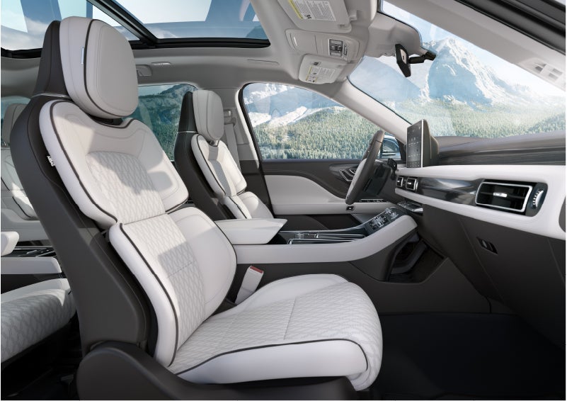 The interior of a Lincoln Aviator® Black Label model is shown in the Chalet theme | Bergstrom Lincoln of Neenah in Neenah WI