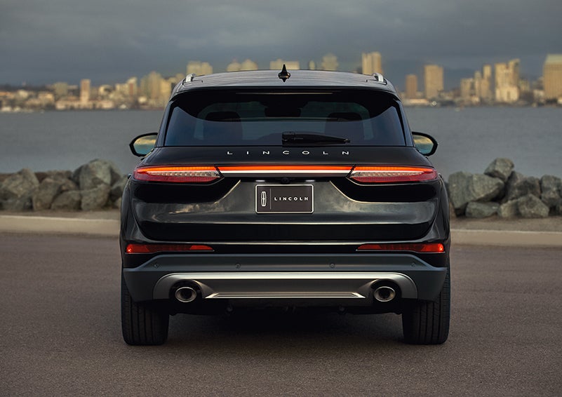 The rear lighting of the 2024 Lincoln Corsair® SUV spans the entire width of the vehicle. | Bergstrom Lincoln of Neenah in Neenah WI