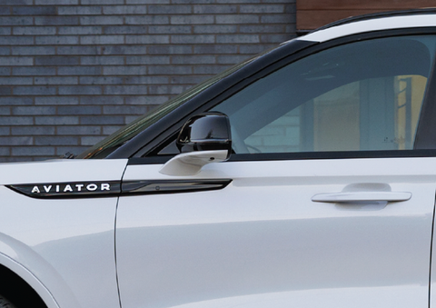 The driver’s door of a white 2025 Lincoln Aviator® SUV is showcased. | Bergstrom Lincoln of Neenah in Neenah WI