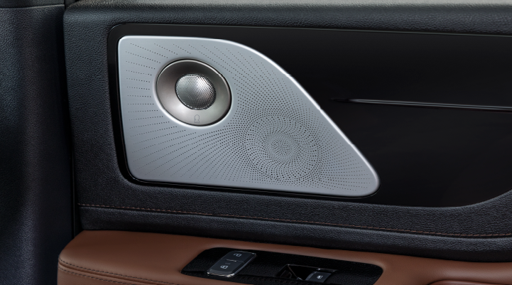 A close-up of a speaker located on the door’s interior is shown. | Bergstrom Lincoln of Neenah in Neenah WI