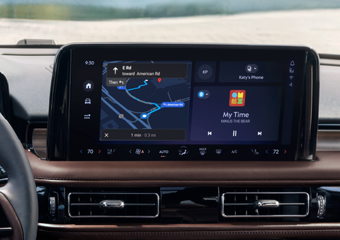 The 13.2-inch LCD touchscreen is showcased. | Bergstrom Lincoln of Neenah in Neenah WI