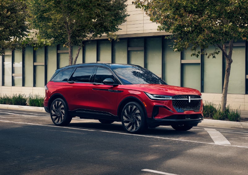 2026 Lincoln Nautilus® SUV with the available Jet Appearance Package and Hybrid transmission. | Bergstrom Lincoln of Neenah in Neenah WI