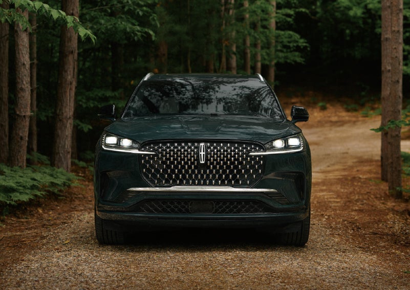 The front grille of a 2027 Lincoln Aviator® Black Label™ SUV is shown. | Bergstrom Lincoln of Neenah in Neenah WI