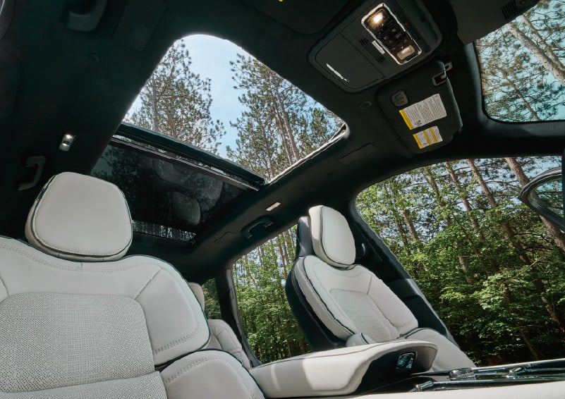 The front seats of a 2027 Lincoln Aviator® Black Label™ SUV | Bergstrom Lincoln of Neenah in Neenah WI