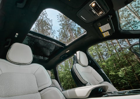The front seats of a 2027 Lincoln Aviator® Black Label™ SUV | Bergstrom Lincoln of Neenah in Neenah WI